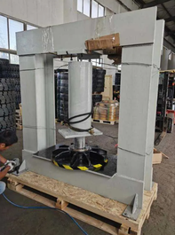 Heavy-Duty Hydraulic Solid Truck Tire Press Machine